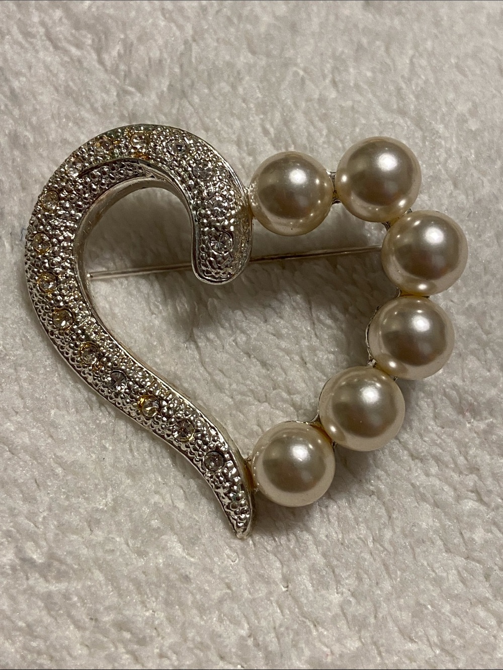 Faux Pearl & Crystal Heart Brooch - Silver Tone